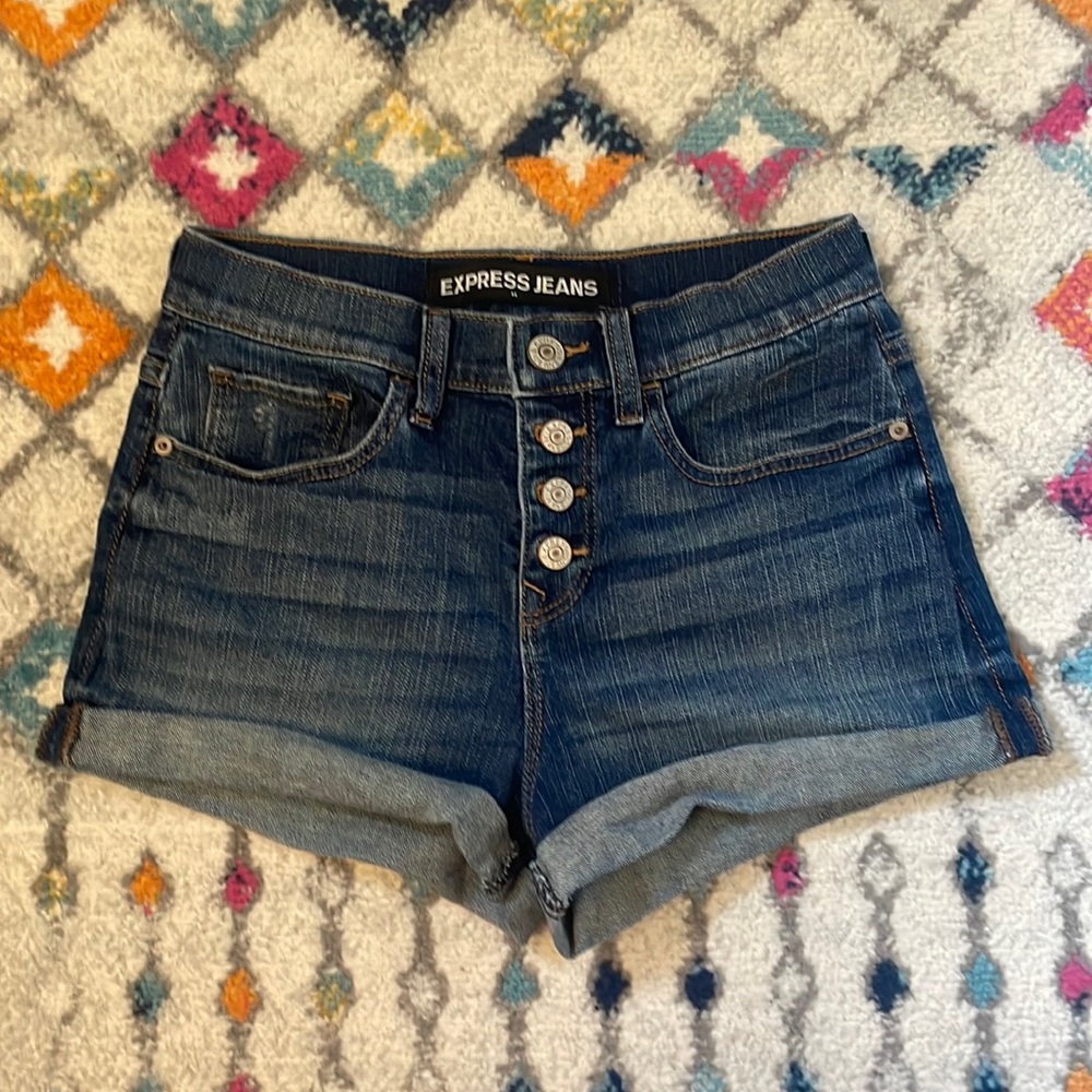 Express jean shorts!